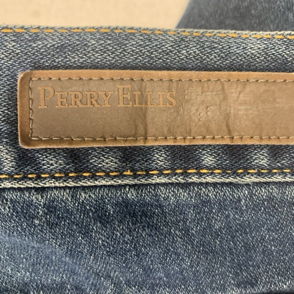 Perry Ellis Men's Cottons Relaxed Fit 33 x 30 Blue Denim Jeans - Picture 4 of 9